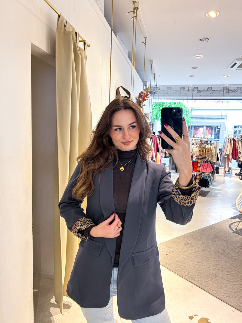 Oversized Blazer mit Leomuster Grau