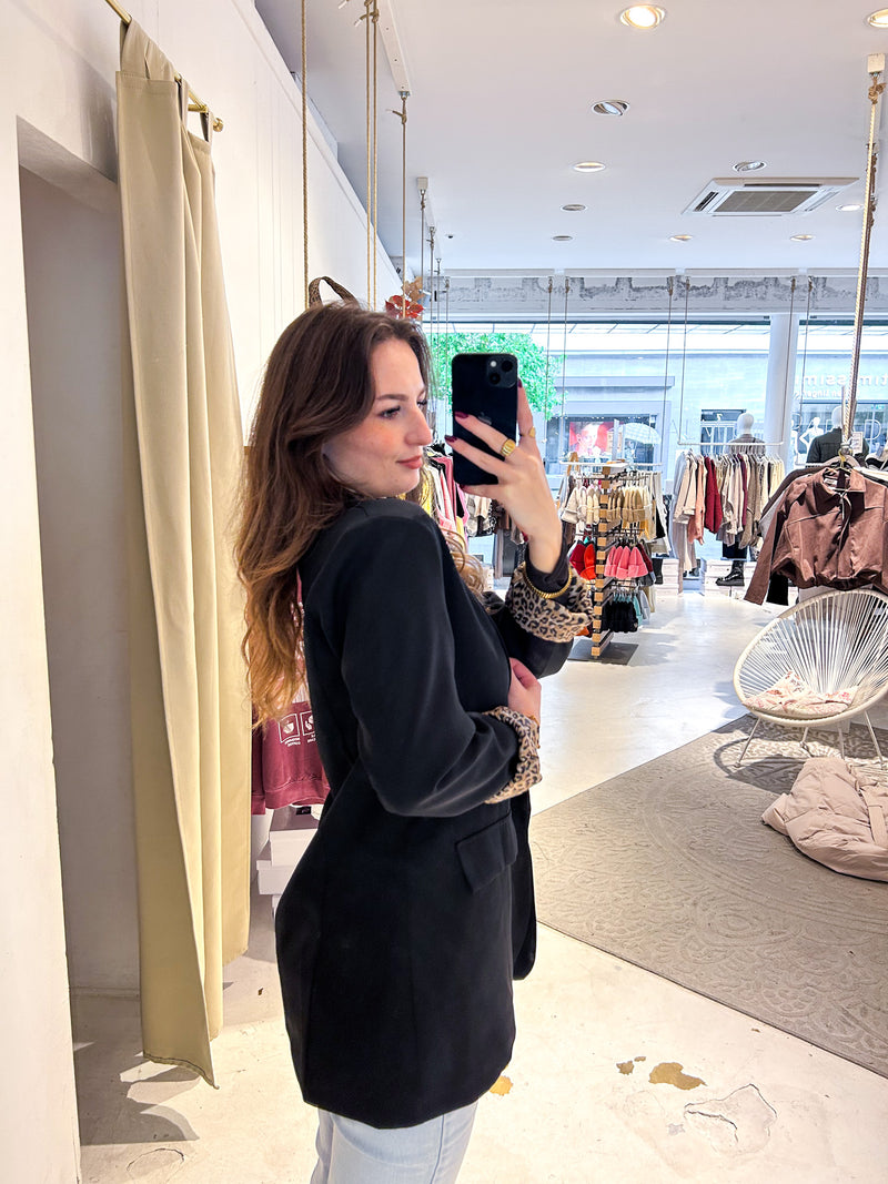 Oversized Blazer mit Leomuster Schwarz