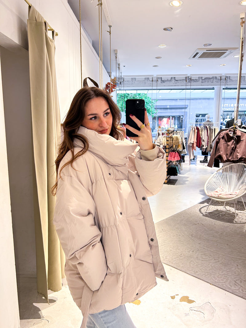 Kurze Puffer Winterjacke Beige