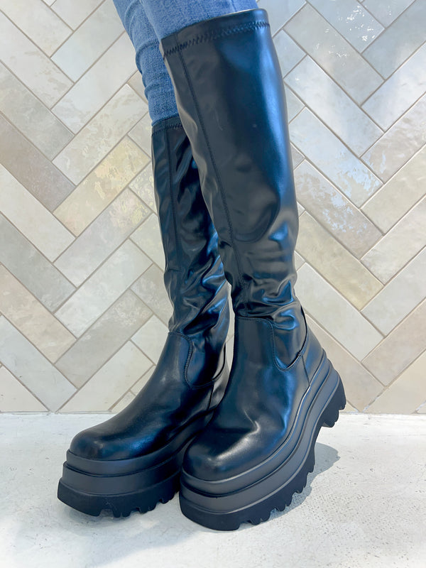 Hohe Stiefel mit Plateau Schwarz