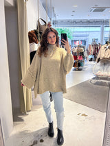 Oversized Strickpullover mit Stehkragen Taupe