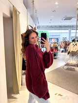 Oversized Strickpullover mit Stehkragen Weinrot