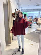 Oversized Strickpullover mit Stehkragen Weinrot