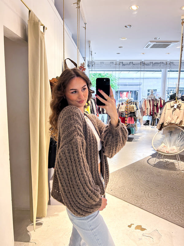 Grobe Strickjacke Braun