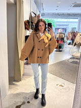 Kurzer Oversized Mantel Camel