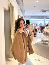 Kurzer Oversized Mantel Camel