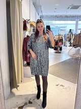 Kleid mit Pailletten Silber