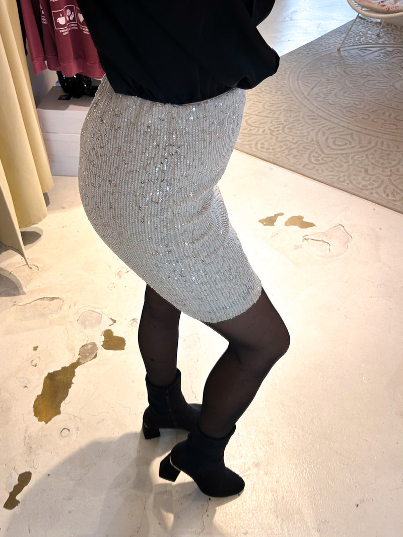 Rock mit Pailletten und Leomuster Beige