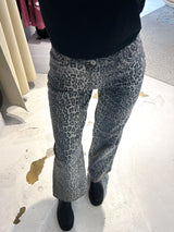 Straight Jeans mit Leomuster Beige