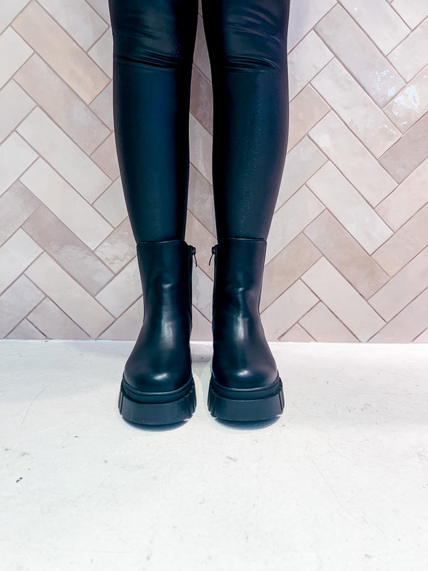 Boots Chelsea mit Plateau Schwarz