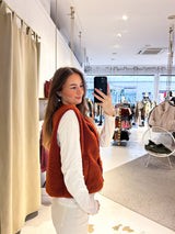 Kurze Teddy Weste mit Knopfleiste Rost