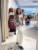 Kurze Oversized Strickjacke mit Leomuster Hellbraun