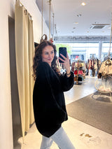 Strickpullover mit V-Ausschnitt Schwarz