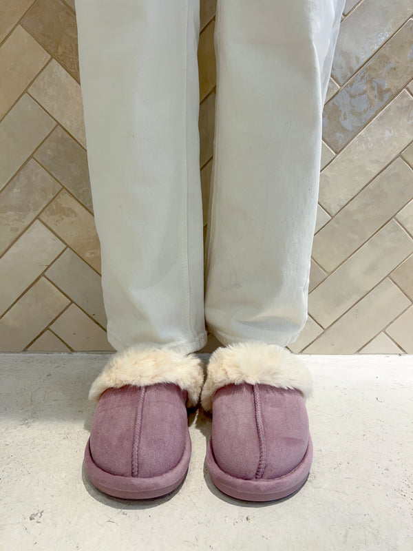 Hausschuhe mit Kunstfell Flieder