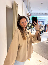 Kurzer Mantel Beige