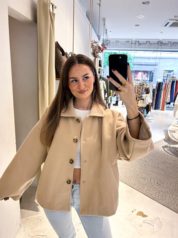Kurzer Mantel Beige