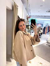Kurzer Mantel Beige