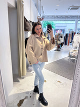 Kurzer Mantel Beige