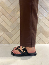 Zehentrenner Sandale Schwarz