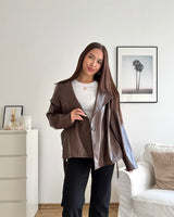 Kurzer Kunstleder Trenchcoat Braun