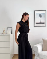 Jumpsuit mit Zierknöpfen Schwarz