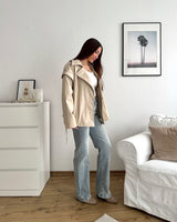 Kurzer Kunstleder Trenchcoat Beige