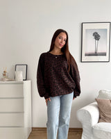 Sweater mit Leomuster Braun