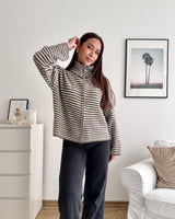 Strickjacke mit Zipper fein gestreift Weiß/Hellbraun