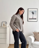 Strickjacke mit Zipper fein gestreift Weiß/Hellbraun