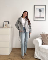 Kurzer Trenchcoat Grau