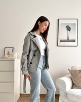 Kurzer Trenchcoat Grau