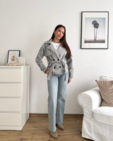 Kurzer Trenchcoat Grau