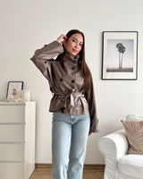 Kunstlederjacke mit hohem Kragen Taupe