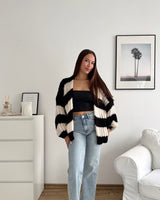 Grobe Strickjacke mit Streifen Schwarz/Beige
