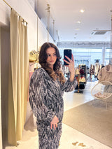 Kleid mit Schlangenmuster Schwarz