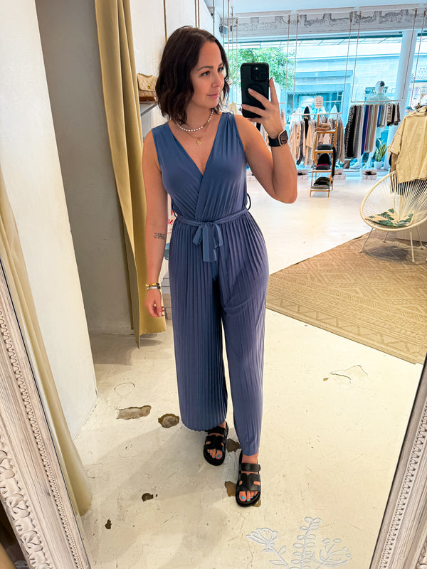 Plissee Jumpsuit Taubenblau