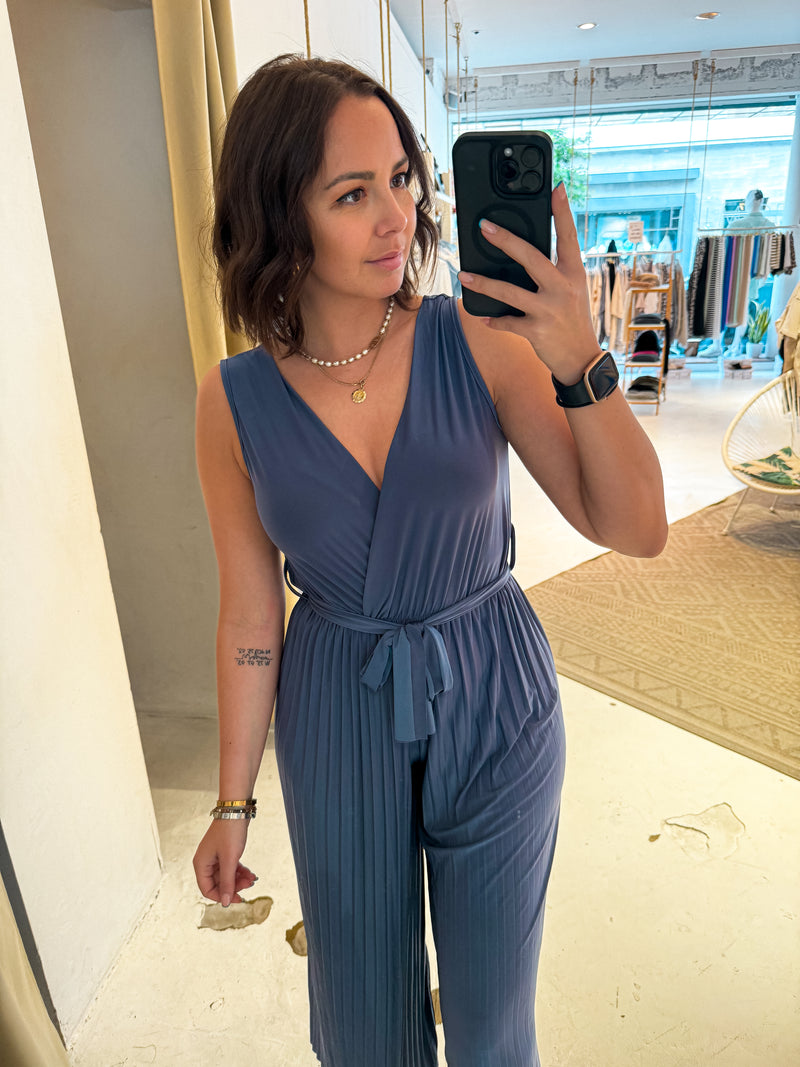 Plissee Jumpsuit Taubenblau