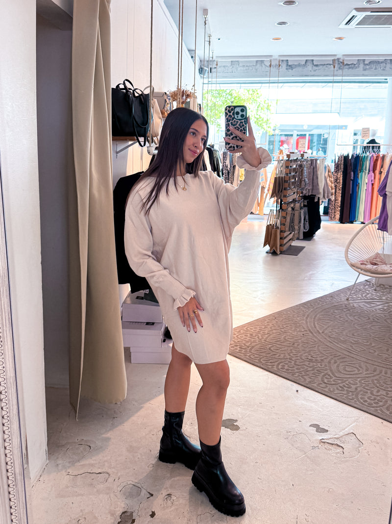 Pullover Kleid Beige