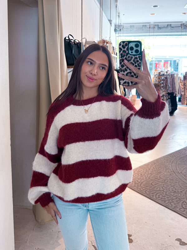 Oversized Strickpullover Gestreift Weinrot
