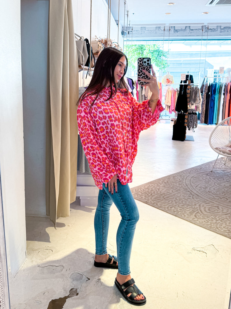 Kurze Waffle Bluse mit Leomuster Pink