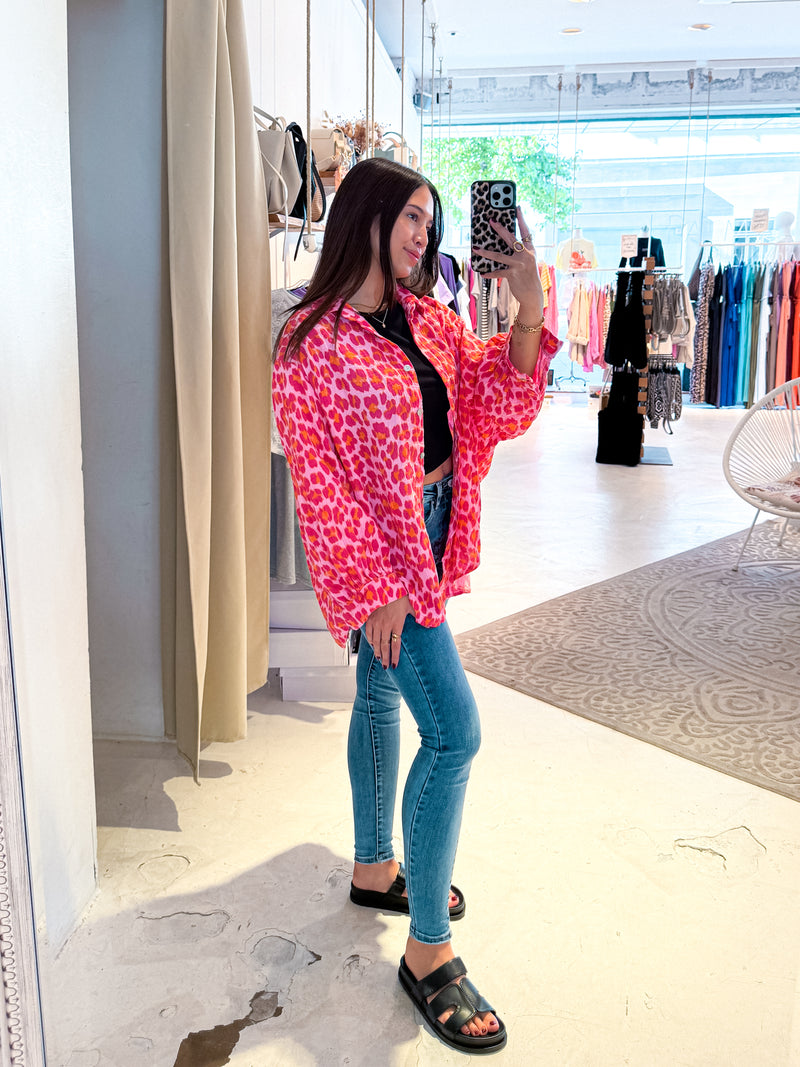 Kurze Waffle Bluse mit Leomuster Pink