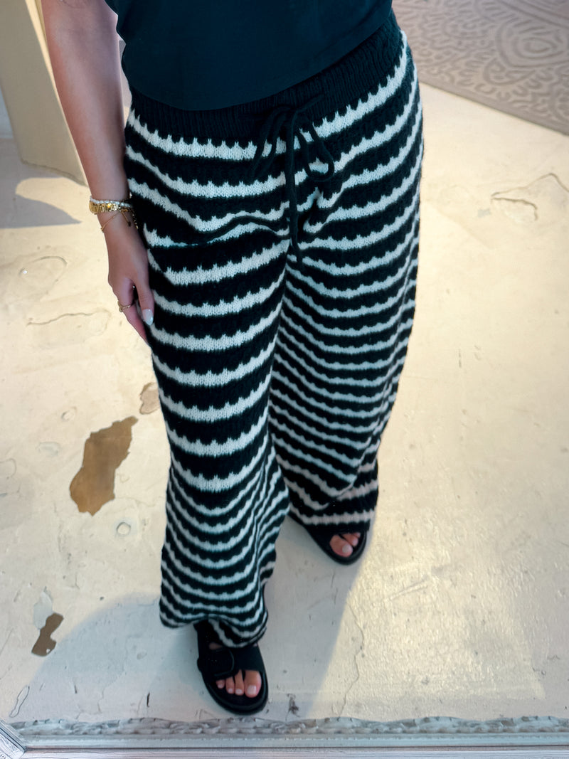 Strickhose mit Muster Schwarz