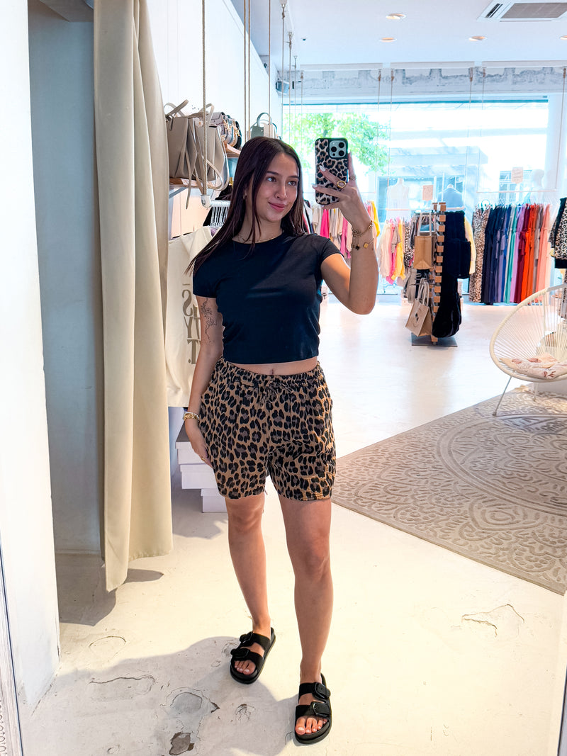 Waffle Short mit Leomuster Camel
