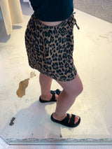Waffle Short mit Leomuster Camel