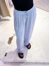 Silky Hose Flieder