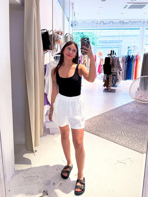 Leinen Short Weiß