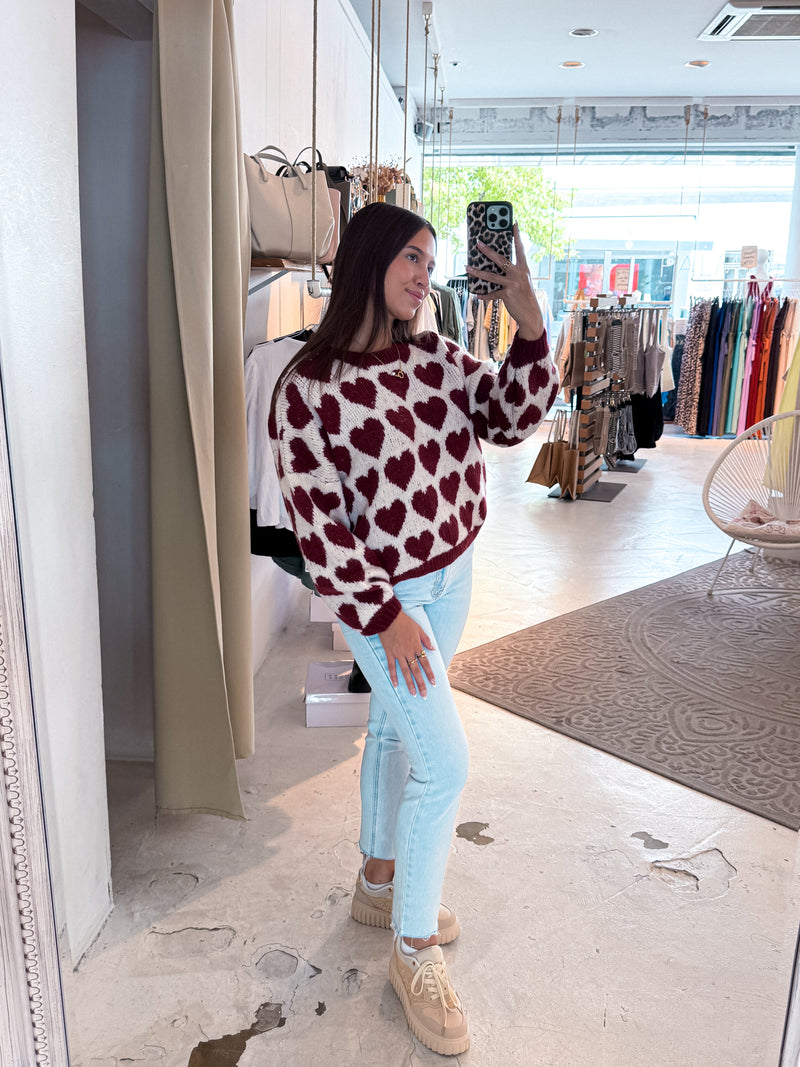 Oversized Strickpullover mit großen Herzen Weinrot