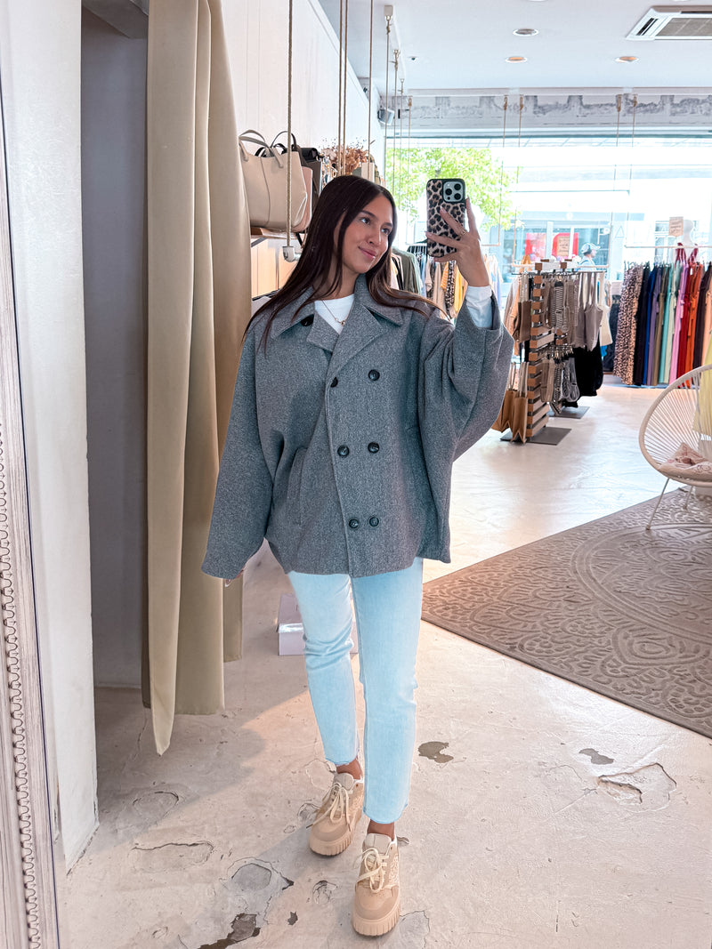 Kurzer Oversized Mantel Grau