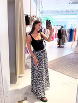 Maxi Waffle Rock mit Leomuster Beige