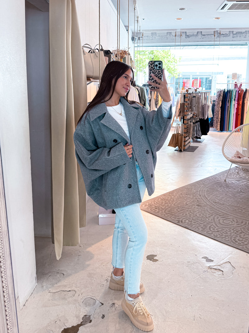 Kurzer Oversized Mantel Grau